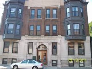 Foreclosed Home - 815 W ADDISON ST APT 3R, 60613
