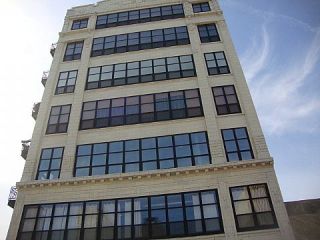 Foreclosed Home - 2024 S WABASH AVE APT 503, 60616