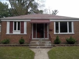 Foreclosed Home - 10021 S Calhoun Ave, 60617