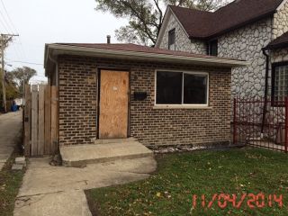 Foreclosed Home - 9315 S Merrill Ave, 60617