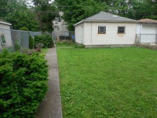 Foreclosed Home - 8834 S SAGINAW AVE, 60617