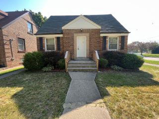 Foreclosed Home - 10157 S CRANDON AVE, 60617