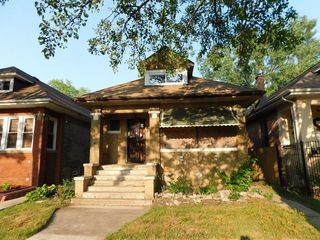 Foreclosed Home - 8121 S MARQUETTE AVE, 60617