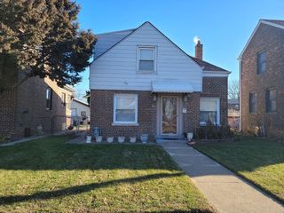 Foreclosed Home - 10933 S AVENUE D, 60617