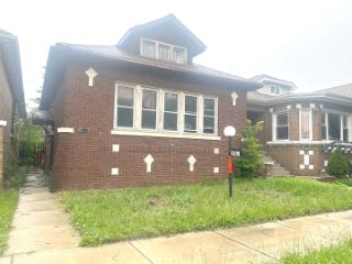 Foreclosed Home - 8336 S PAXTON AVE, 60617