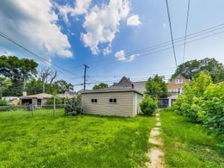 Foreclosed Home - 10121 S AVENUE N, 60617