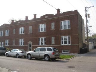 Foreclosed Home - 3207 W WARNER AVE # 1, 60618