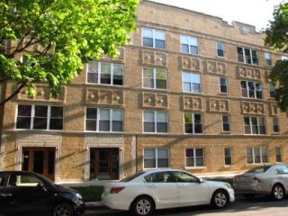 Foreclosed Home - 3806 W BELLE PLAINE AVE APT 1, 60618