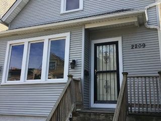 Foreclosed Home - 2209 W BELMONT AVE, 60618