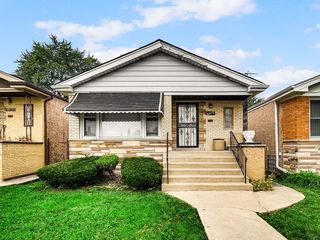 Foreclosed Home - 8618 S DAMEN AVE, 60620