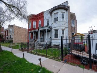 Foreclosed Home - 1918 S KEDZIE AVE, 60623