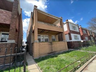 Foreclosed Home - 746 S KILBOURN AVE, 60624