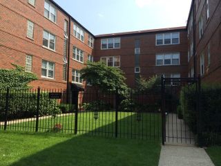 Foreclosed Home - 2427 W FARRAGUT AVE APT 1A, 60625