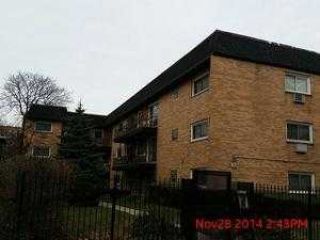 Foreclosed Home - 1524 W FARWELL AVE APT 1W, 60626