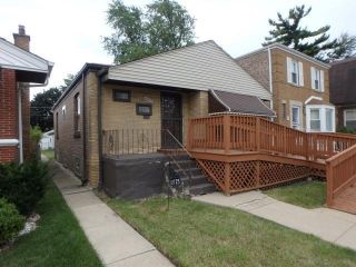 Foreclosed Home - 10725 S Eberhart Ave, 60628