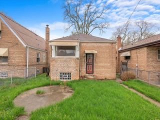 Foreclosed Home - 12231 S PERRY AVE, 60628