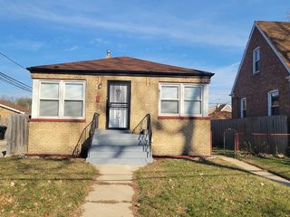 Foreclosed Home - 114 E 123RD ST, 60628