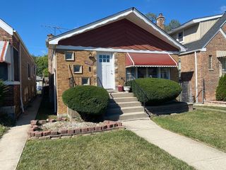 Foreclosed Home - 10522 S CALUMET AVE, 60628