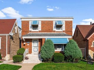 Foreclosed Home - 10217 S EBERHART AVE, 60628