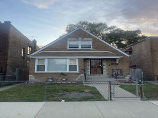 Foreclosed Home - 10634 S PRAIRIE AVE, 60628