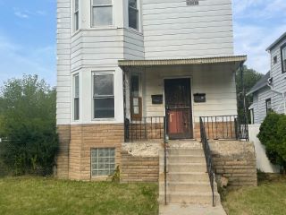 Foreclosed Home - 10560 S LAFAYETTE AVE, 60628