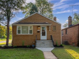 Foreclosed Home - 12401 S EGGLESTON AVE, 60628