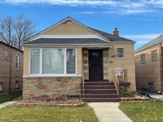 Foreclosed Home - 7154 S SAWYER AVE, 60629