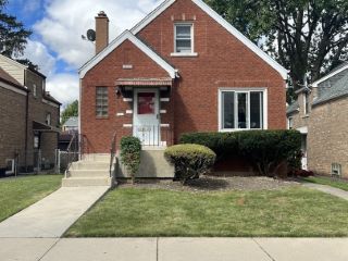 Foreclosed Home - 6824 S KARLOV AVE, 60629