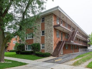 Foreclosed Home - 5432 W Windsor Ave Unit 3f, 60630
