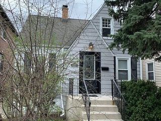 Foreclosed Home - 3225 N PARIS AVE, 60634