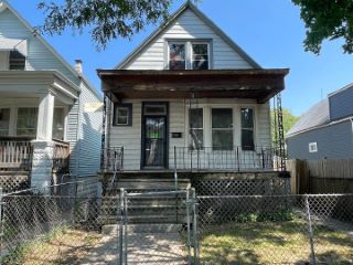 Foreclosed Home - 7017 S THROOP ST, 60636