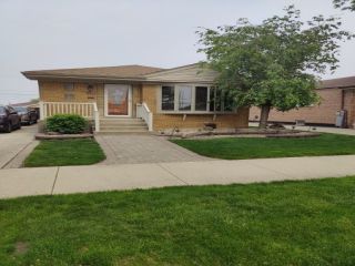 Foreclosed Home - 5831 S MONITOR AVE, 60638
