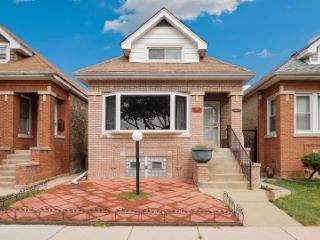 Foreclosed Home - 5140 W SAINT PAUL AVE, 60639