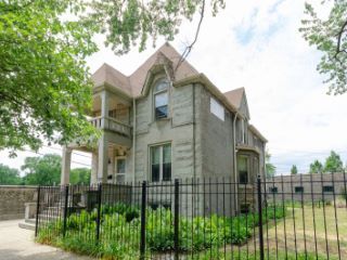 Foreclosed Home - 4900 N GLENWOOD AVE, 60640