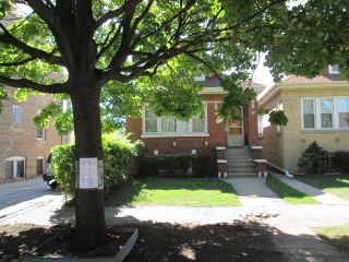 Foreclosed Home - 5515 W Newport Ave, 60641