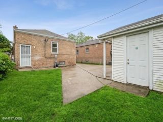 Foreclosed Home - 11224 S PEORIA ST, 60643