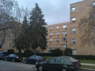 Foreclosed Home - 2115 W FARWELL AVE APT 404, 60645
