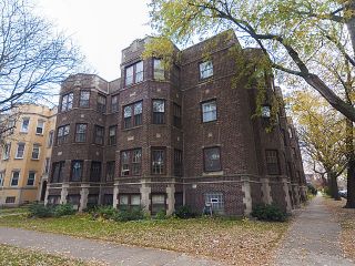 Foreclosed Home - 2221 W Arthur Ave # 1, 60645