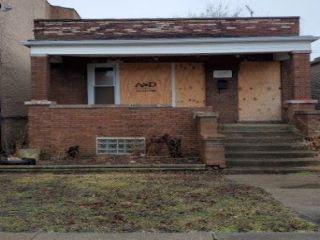 Foreclosed Home - 1641 E 74TH PL, 60649