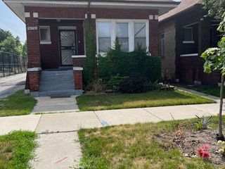 Foreclosed Home - 7515 S CREGIER AVE, 60649