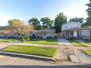 Foreclosed Home - 4241 W 78TH ST, 60652