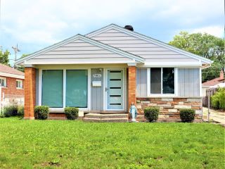 Foreclosed Home - 7801 S KENTON AVE, 60652