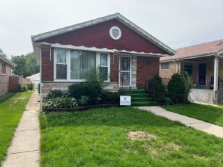 Foreclosed Home - 10042 S FAIRFIELD AVE, 60655