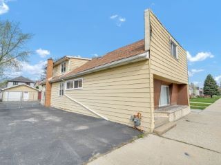 Foreclosed Home - 10742 S KEDZIE AVE, 60655