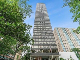Foreclosed Home - 3150 N LAKE SHORE DR APT 8F, 60657