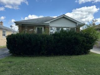 Foreclosed Home - 4049 N OLEANDER AVE, 60706