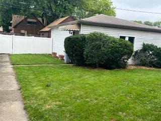 Foreclosed Home - 1628 N 76TH CT, 60707