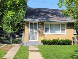 Foreclosed Home - 13263 S EBERHART AVE, 60827