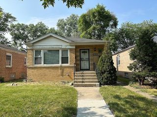 Foreclosed Home - 263 W 146TH ST, 60827