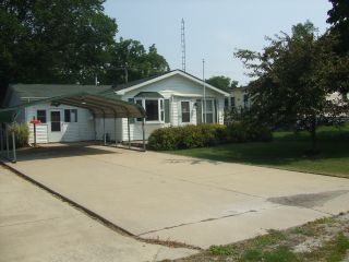 Foreclosed Home - 341 Larson St, 60957